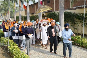 item_0_Celebration-Dhan_Guru_Nanak_Dev_Ji_Gurpurab_013_resize.jpg