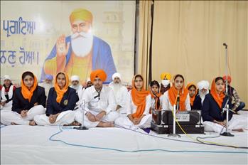 item_0_Guru_Nanak_Gurpurab_(115)_resize_resize.JPG