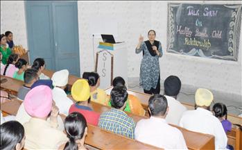 item_0_Seminar-Prents_Child_Relationship__(7)_-_Copy_resize.JPG